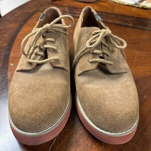 Women’s 6.5 Brown Suede Lace-Up Shoes
